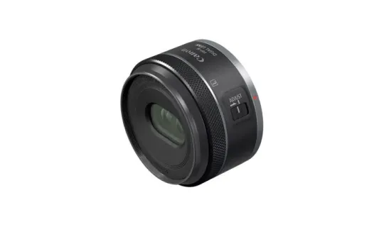 RF-S 7.8mm f/4 STM Dual