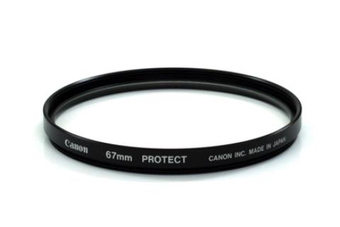 Filtro de protección para lentes con 67mm de diámetro. Cuenta con revestimiento Súper Spectra para mantener una imagen óptima