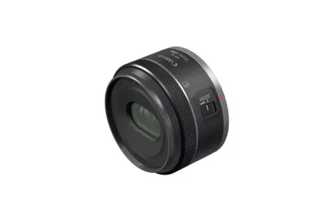 RF-S 7.8mm f/4 STM Dual